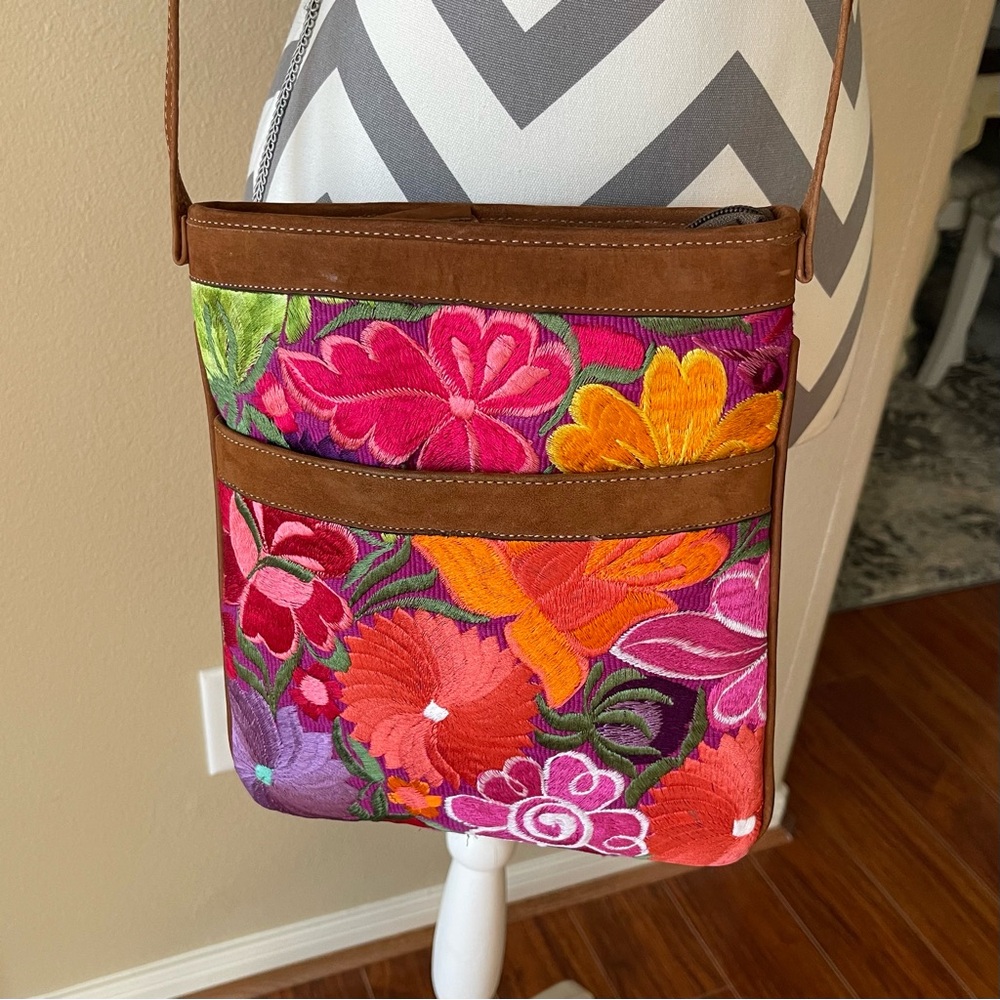 Floral Embroidered Crossbody Purse